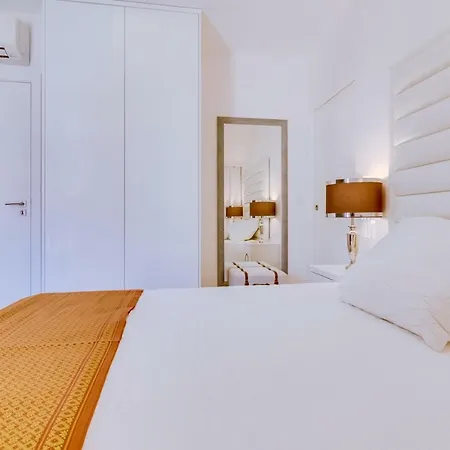 Gold Ii - Luxurious - *